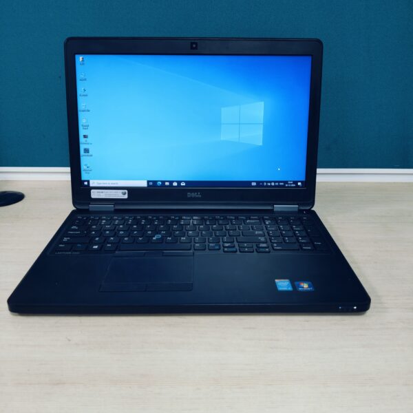 Dell E5550