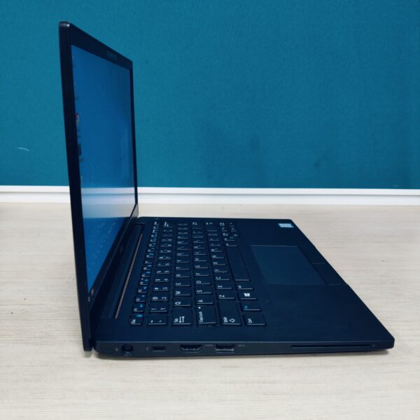 Dell Latitude 7390 - Image 4