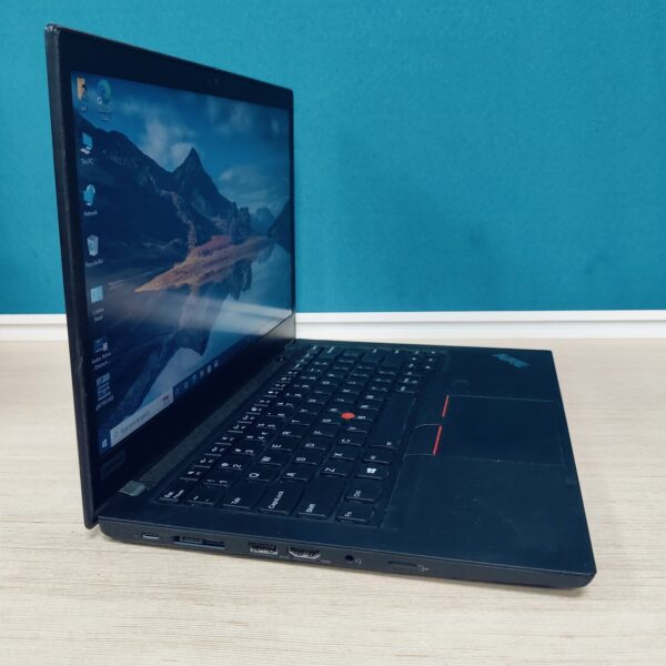 Lenovo ThinkPad T495 - Image 4