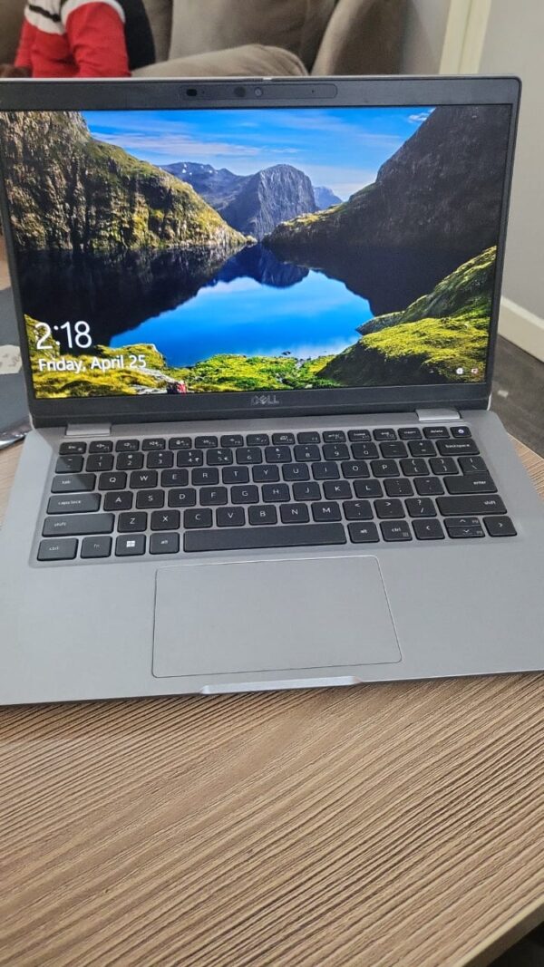 Dell Latitude 5320 - i5 - Image 2