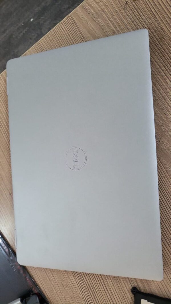 Dell Latitude 5320 - i5 - Image 3
